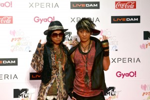 VAMPS、『MTV VIDEO MUSIC AWARDS JAPAN 2013』レッドカーペット