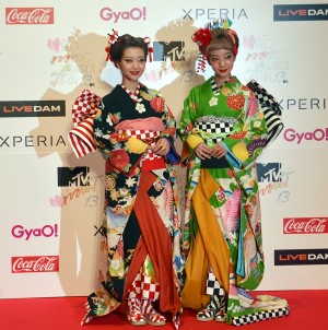 AMIAYA、『MTV VIDEO MUSIC AWARDS JAPAN 2013』レッドカーペット