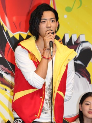 『劇場版　獣電戦隊キョウリュウジャー』×Jリーグ コラボ発表会見