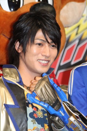 『劇場版　獣電戦隊キョウリュウジャー』×Jリーグ コラボ発表会見