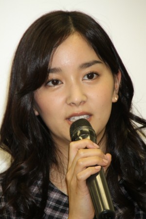 ドラマ『たべるダケ』取材会に出席した、石橋杏奈