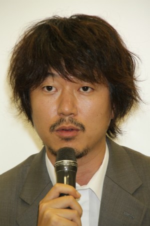 ドラマ『たべるダケ』取材会に出席した、新井浩文