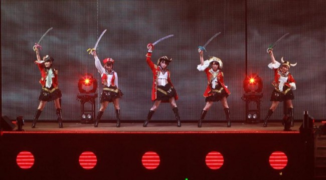 初の単独日本武道館に追加公演が決定した℃ーute　2013春ツアー千秋楽の模様