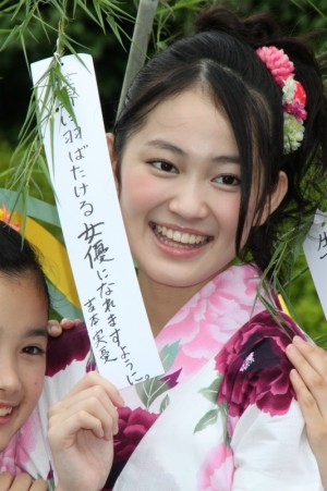 吉本実憂、「X21」七夕撮影会にて