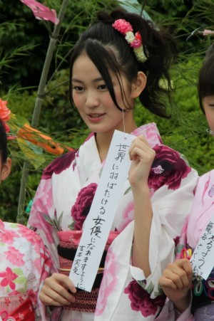 吉本実憂、「X21」七夕撮影会にて