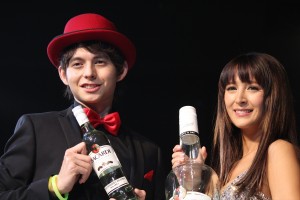 イベントに登場した、ハリー杉山＆リア・ディゾン