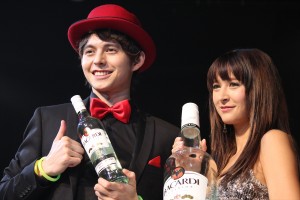 イベントに登場した、ハリー杉山＆リア・ディゾン