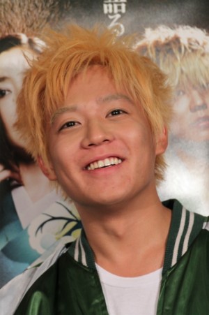 小出恵介、『盲導犬－澁澤龍彦「犬狼都市」より－』囲み取材にて