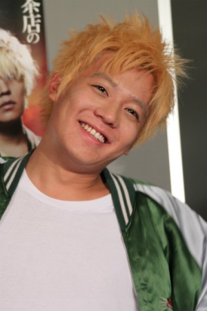 小出恵介、『盲導犬－澁澤龍彦「犬狼都市」より－』囲み取材にて