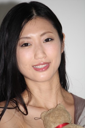 壇蜜が『テッド』CM収録後、囲み取材に登場