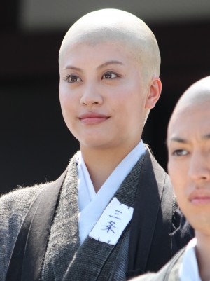 『ぶっせん』記者会見にて、三条翼役の中別府葵