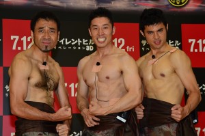 『サイレントヒル：リベレーション3D』イベントに登場したなかやまきんに君、小島よしお、ワッキー