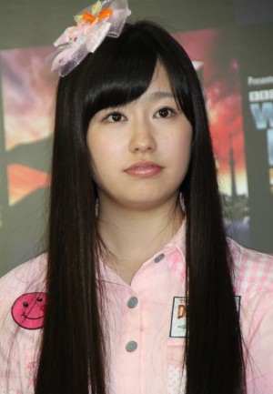 サポーターを務める「WALKING WITH DINOSAURS LIVE」の初日公演を鑑賞したももいろクローバーZ・佐々木彩夏