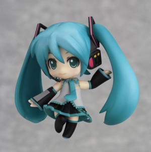 限定版に付属する「ねんどろいどぷち 初音ミク Project mirai 2 Ver.」