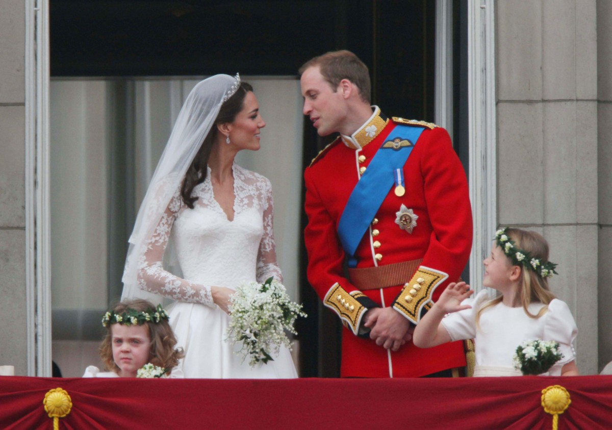 英ウィリアム王子＆キャサリン妃、結婚10周年　2ショット＆ファミリー動画公開