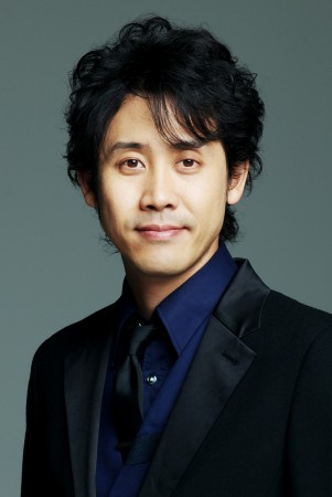 主人公の売れないマジシャン・晴夫役の大泉洋