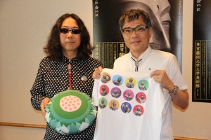 オリジナルグッズを開発した仏頭大使のみうらじゅん＆いとうせいこう