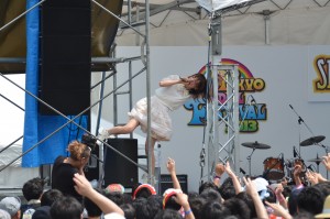 過激パフォーマンスで魅了した後藤まりこ　27日・TOKYO IDOL FESTIVAL 2013
