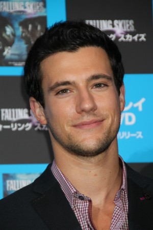 海外ドラマ『フォーリング スカイズ』で来日したドリュー・ロイ