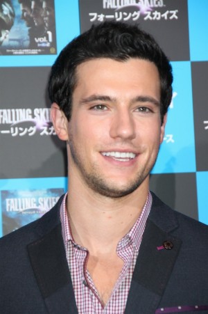 海外ドラマ『フォーリング スカイズ』で来日したドリュー・ロイ