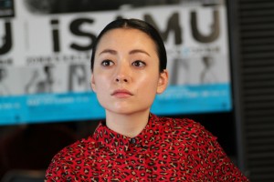 舞台『iSAMU』制作発表に出席した、美波