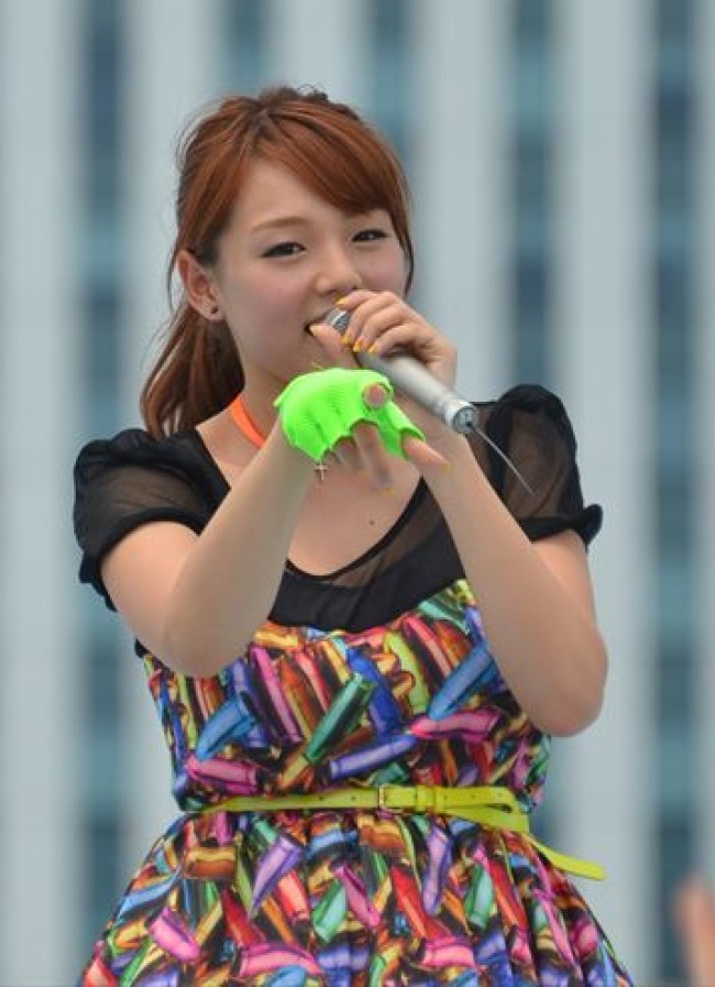 「TOKYO IDOL FESTIVAL 2013」に出演したAeLL　篠崎愛