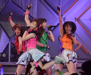 「TOKYO IDOL FESTIVAL 2013」に出演したアップアップガールズ（仮）