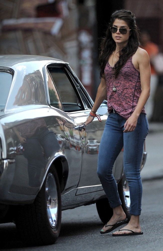 Marie Avgeropoulos、マリー・アヴゲロプロス