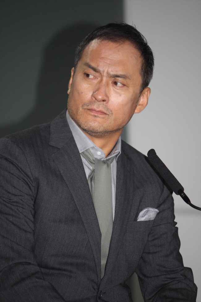 『許されざる者』完成報告記者会見に登場した渡辺謙