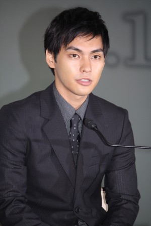 『許されざる者』完成報告記者会見に登場した柳楽優弥