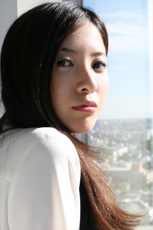 海外ドラマ初挑戦に「逃げずに一生懸命、ぶつかって行こう」と決心したという、吉高由里子