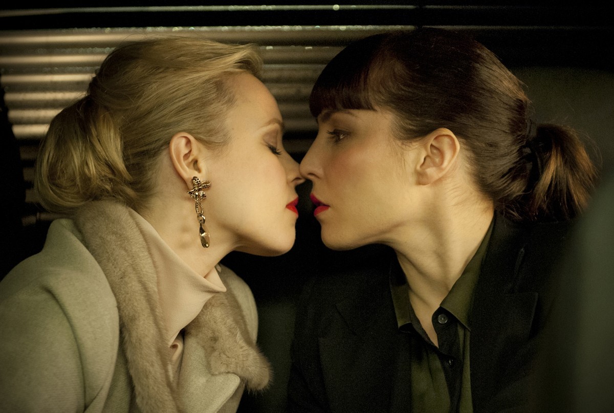 女の敵は女 デ パルマ監督が仕掛けるスリルとサスペンス パッション 予告解禁 13年8月9日 映画 ニュース クランクイン 女の敵は女 デ パルマ監督が仕掛けるスリルとサスペンス パッション 予告解禁 13年8月9日 映画 ニュース クランクイン