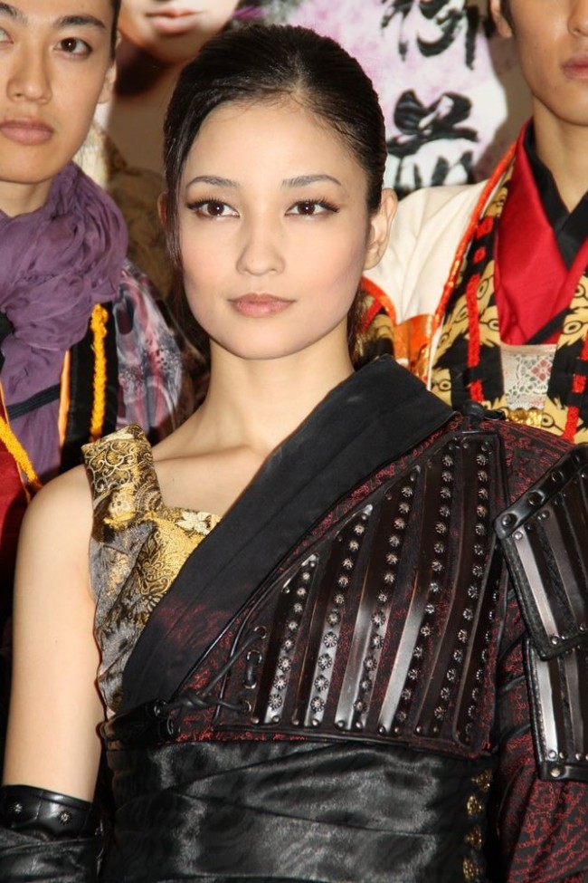 舞台『「源平盛衰記」異聞 巴御前　女武者伝説』囲み20130804、黒木メイサ