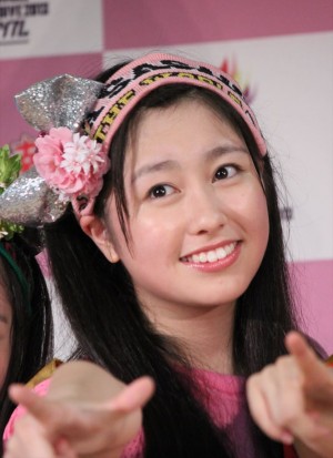 横浜日産スタジアムライブで6万人を集めたももいろクローバーZ・佐々木彩夏