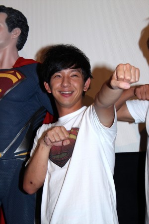 『マン・オブ・スティール』夏休み特別イベントに登場したパンサー向井慧