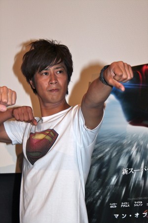 『マン・オブ・スティール』夏休み特別イベントに登場したパンサー尾形貴弘