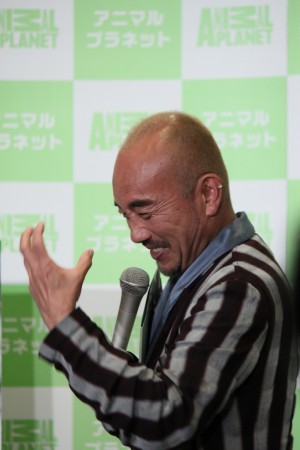 『ノース・アメリカ』のナレーションを担当した竹中直人