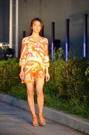 「aーnation＆GirlsAward island collection」に出演した秋元才加