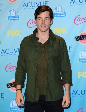 イアン・ハーディング、『プリティ・リトル・ライアーズ』エズラ役