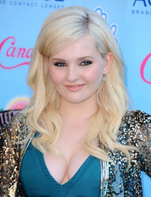 アビゲイル・ブレスリン、子役の頃の面影なし…