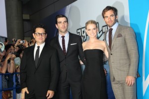 クリス・パイン直筆サイン入り写真…スター・トレック イントゥ・ダークネス クリス・パインの画像・写真一覧【全38枚】｜クランクイン！