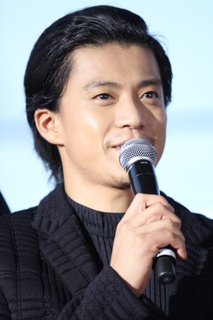 小栗旬、『キャプテンハーロック』レッドカーペットイベント