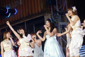 秋元才加　涙の卒業セレモニー　AKB48 5大ドームツアー東京ドーム初日公演の模様