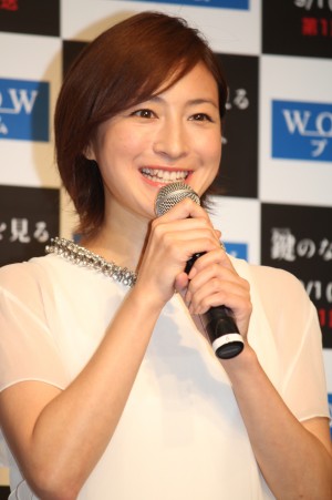 広末涼子、『鍵のない夢を見る』記者会見にて