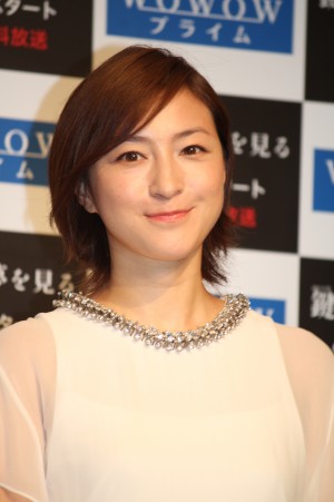 広末涼子、『鍵のない夢を見る』記者会見にて