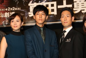 左から、比嘉愛未、松坂桃李、中村勘九郎、日本テレビ開局60年特別舞台『真田十勇士』製作発表記者会見にて