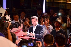 ヒュー・ジャックマン、『ウルヴァリン：SAMURAI』レッドカーペットイベントにて