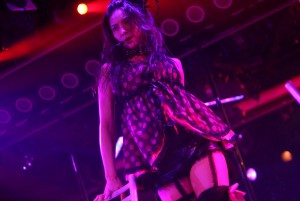 2期生が集結した秋元才加最後の劇場公演の模様