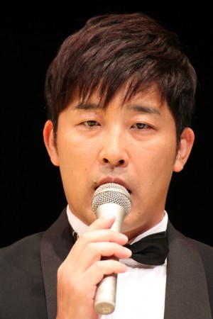 司会のあべこうじ