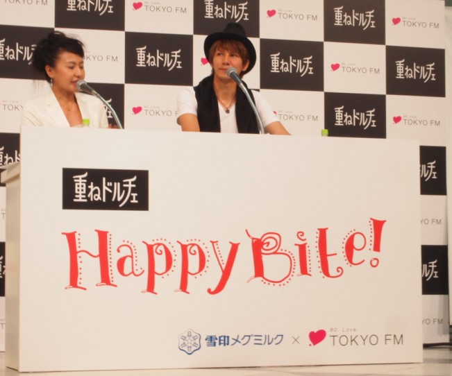 ラジオ番組「重ねドルチェ presents Happy Bite！」の公開収録に参加した鈴木奈々とJOY